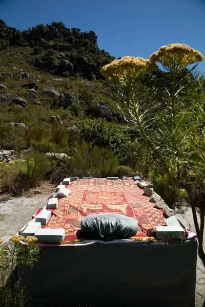 Stones holding down the Chadar (grave cloth)